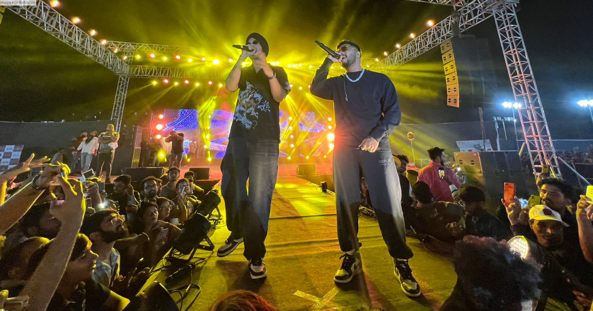 Raftaar lit up the evening with his energetic rap performance.